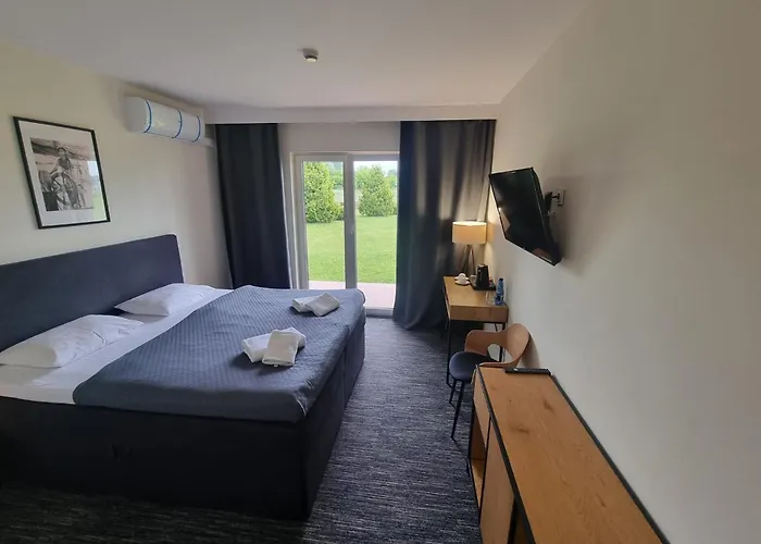 Przylądek Daglezja Nad Jeziorem Kórnickim